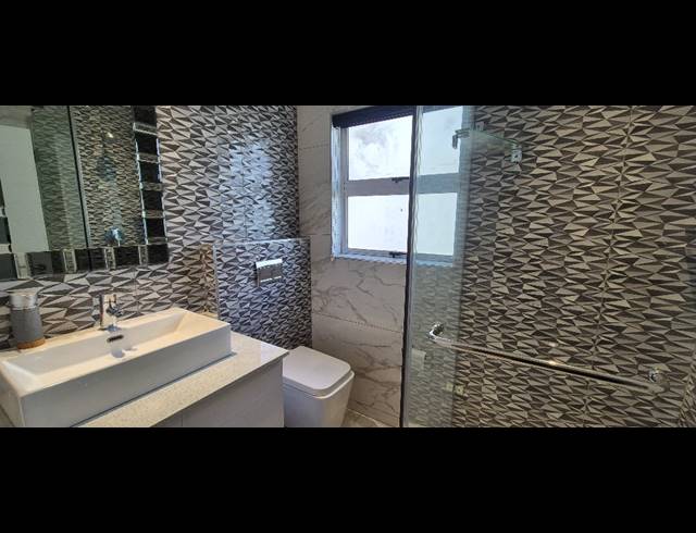 3 BEDROOM APARTMENT FOR SALE IN LA LUCIA